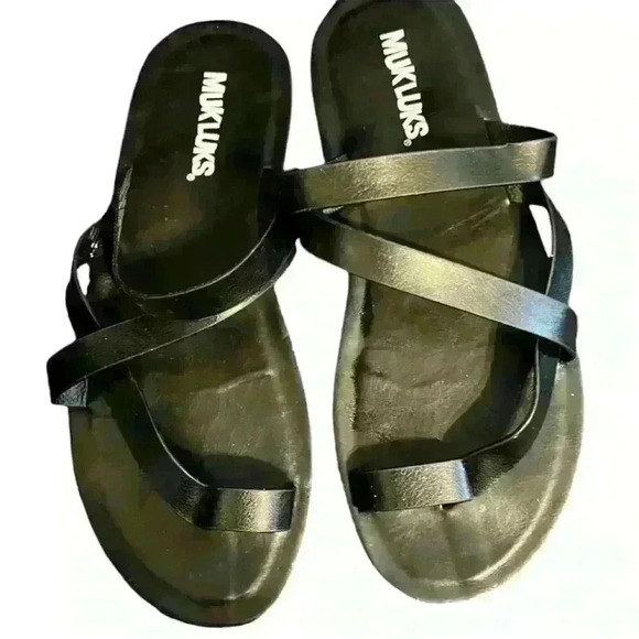 MukLuks Black Strap Sandals Size 7 - Picture 1 of 2